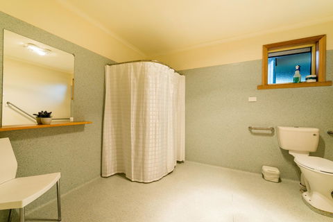 Driftwood Strahan Villas - Tourism Hervey Bay 5