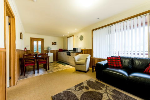 Driftwood Strahan Villas - Tourism Hervey Bay 7