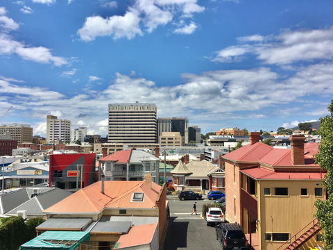 Hobart Inner City Apartment - Tourism Hervey Bay 13
