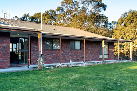 Acton Park Holiday Units - Hervey Bay Accommodation 1