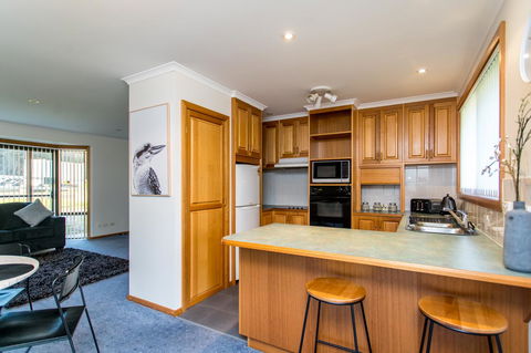 Acton Park Holiday Units - Hervey Bay Accommodation 10