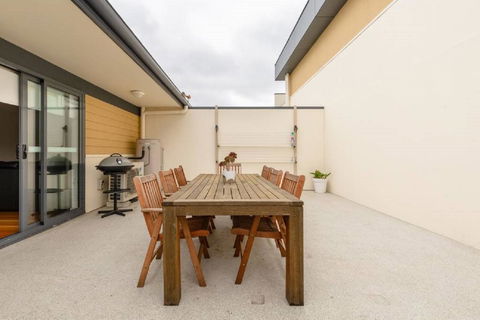 Kangaroo Bay Apartments - Tourism Hervey Bay 19