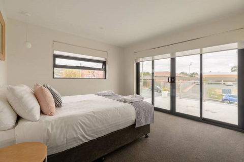 Kangaroo Bay Apartments - Tourism Hervey Bay 28