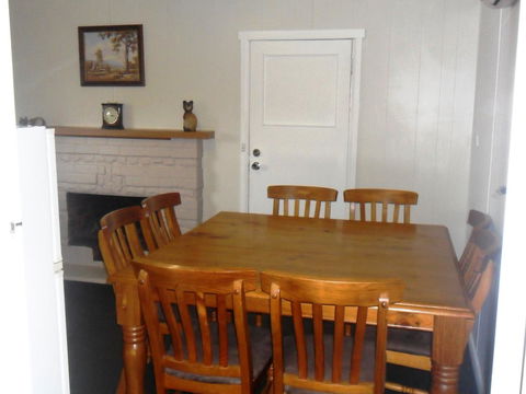 Maydena Chalet - Hervey Bay Accommodation 15