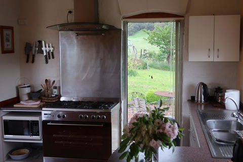 Cherry Top Farmstay - Boutique Eco Village - Tourism Hervey Bay 18