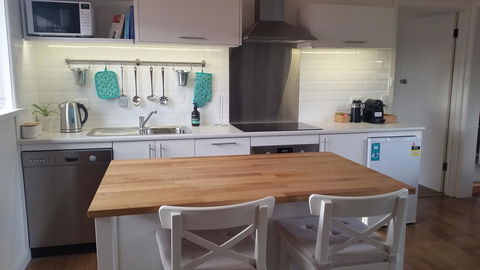 Driftwood-Cottage - Tourism Hervey Bay 1