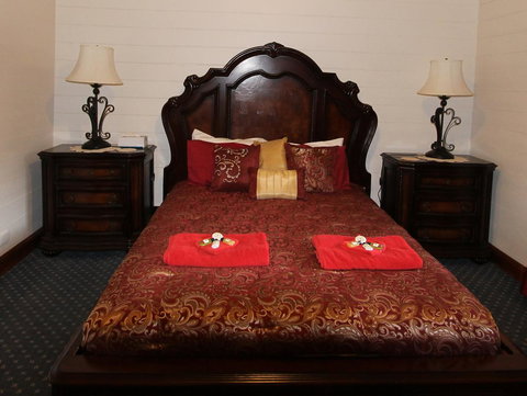 Kerrellie Cottages 2, 4 & 8 Reid Street - Hervey Bay Accommodation 4