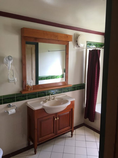 Kerrellie Cottages 2, 4 & 8 Reid Street - Hervey Bay Accommodation 18