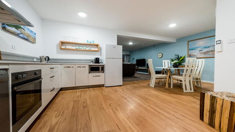 Ulverstone River Edge HolidayApartments - Hervey Bay Accommodation 20