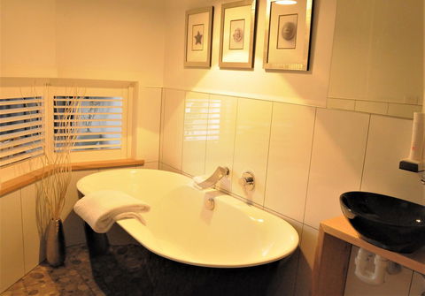 Ulverstone River Edge HolidayApartments - Hervey Bay Accommodation 13