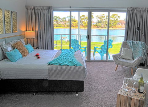 Ulverstone River Edge HolidayApartments - Hervey Bay Accommodation 0