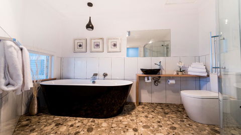 Ulverstone River Edge HolidayApartments - Hervey Bay Accommodation 19