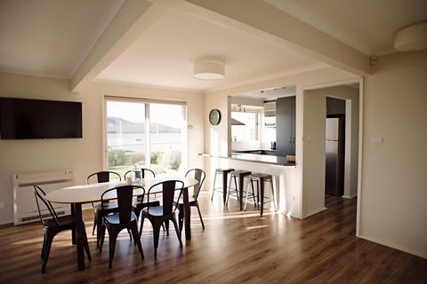 The Holiday Home People - Hervey Bay Accommodation 7