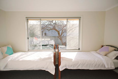 The Holiday Home People - Hervey Bay Accommodation 17