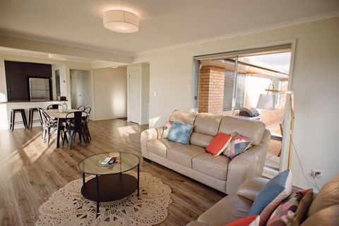The Holiday Home People - Hervey Bay Accommodation 3