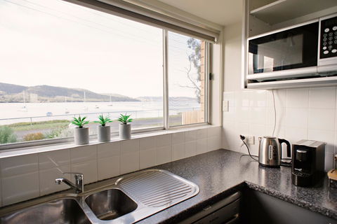 The Holiday Home People - Hervey Bay Accommodation 4