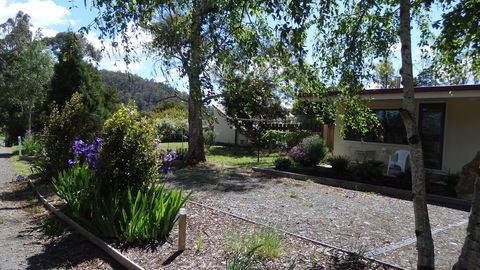 Karoola Cottage Self Contained - Tourism Hervey Bay 3