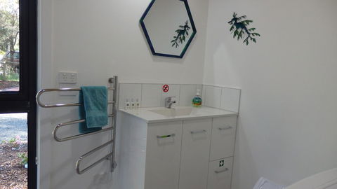 Karoola Cottage Self Contained - Tourism Hervey Bay 7