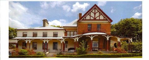 Old Bishop\'s Quarters Heritage, Modern & Unique Accommodation - Hervey Bay Accommodation 11