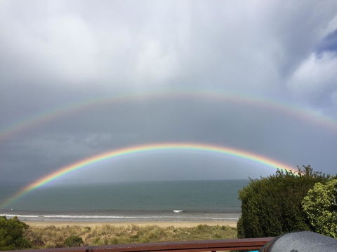 Swansea Beach House Oceanfront - Hervey Bay Accommodation 6