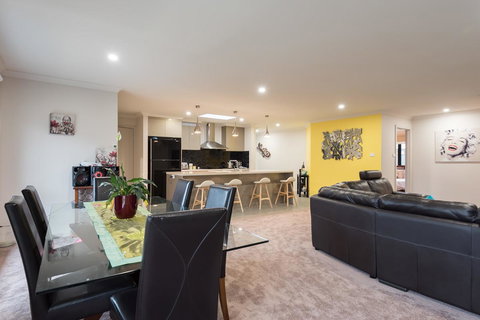 Euphoria House - Hervey Bay Accommodation 10