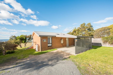 Beach Break Bicheno - Hervey Bay Accommodation 1