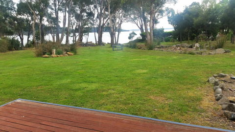 Four Seasons Waterfront Villas - Tourism Hervey Bay 32