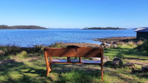 Four Seasons Waterfront Villas - Tourism Hervey Bay 5