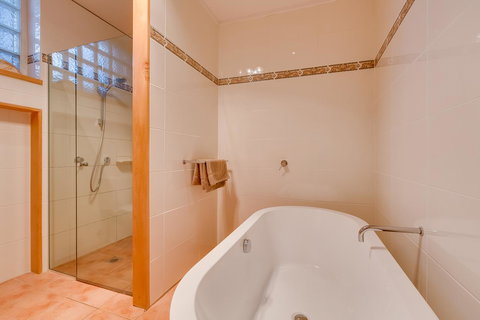 Maison Del Mar - Tourism Hervey Bay 8