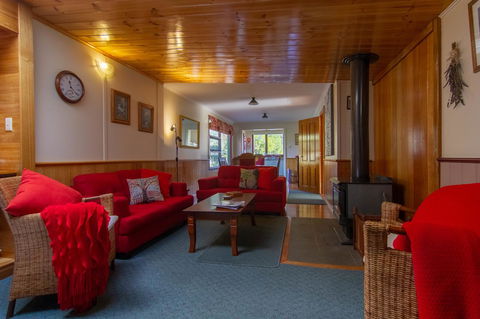 Hamlet Downs Country Accommodation - Hervey Bay Accommodation 10