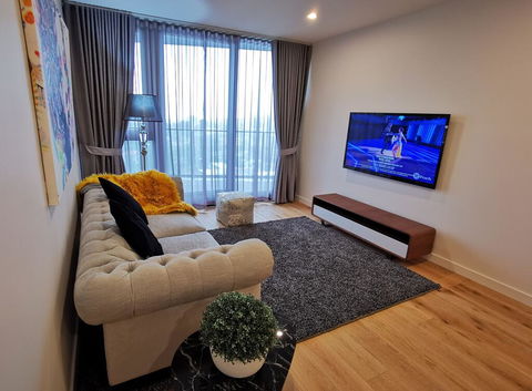 NEW 2 Rooms 2 Baths Apartment In Glen Waverley - Hervey Bay Accommodation 2