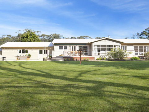 Newbury Haven - Tourism Hervey Bay 0