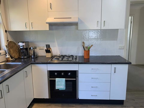 Newport Beach Spacious 2 Bedrm Apt Casa De PiÃ±a - Hervey Bay Accommodation 3