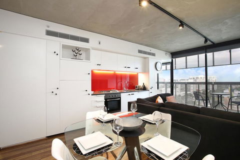 NGV Art Centre Retreat - StayCentral - Hervey Bay Accommodation 1