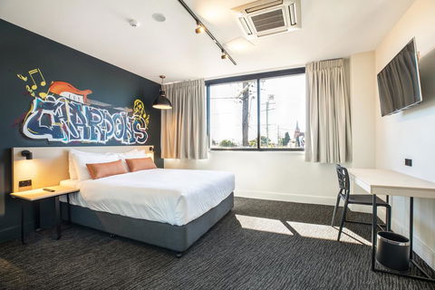 Nightcap At Chardons Corner Hotel - Hervey Bay Accommodation 0