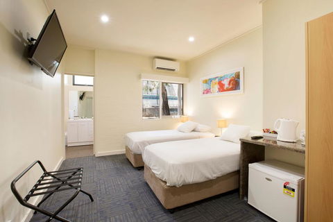 Nightcap At High Flyer Hotel - Hervey Bay Accommodation 2