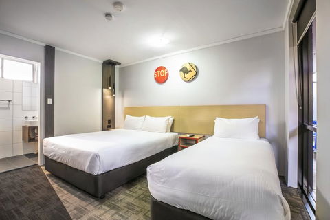 Nightcap At Jamison Hotel - Tourism Hervey Bay 1