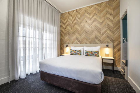 Nightcap At Sylvania Hotel - Hervey Bay Accommodation 0