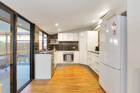 North Central Holiday Home - Hervey Bay Accommodation 3
