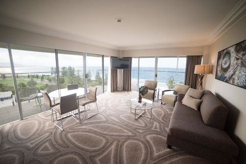 Novotel Wollongong Northbeach - Hervey Bay Accommodation 1