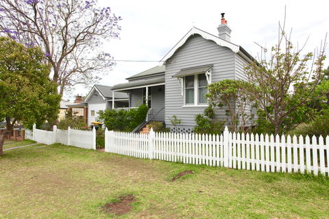 Nowra Beauty - Tourism Hervey Bay 0