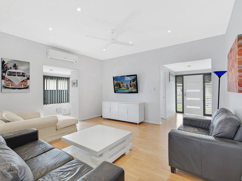 Oakland Cottage - Hervey Bay Accommodation 1