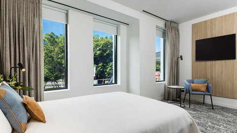 Oaks Cairns Hotel - Hervey Bay Accommodation 2