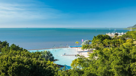 Oaks Cairns Hotel - Hervey Bay Accommodation 1