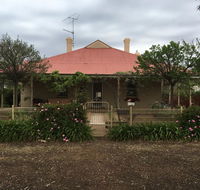 Oakwood Cottage - Hervey Bay Accommodation