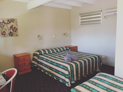 Oasis Motel - Hervey Bay Accommodation 0