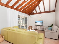 Occy's  Fingal Bay