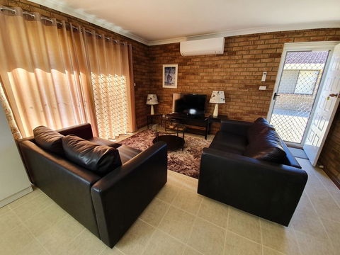 Ocean Beach Chalet 16 - Hervey Bay Accommodation 0