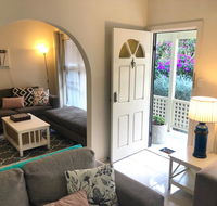 Ocean Beach Cottage - Tourism Hervey Bay