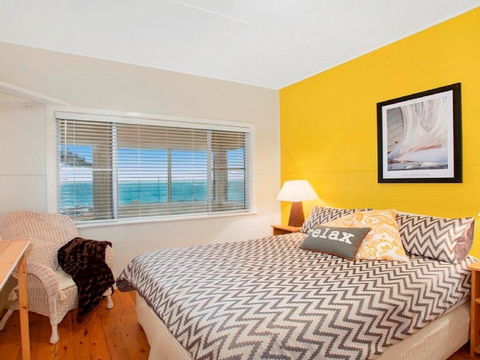 Ocean Blue Apartment One - Oceanfront Apartment - Tourism Hervey Bay 2
